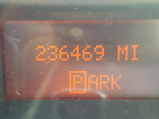 2G2WP522151346186 - 2005 PONTIAC GRAND PRIX BLACK photo 8