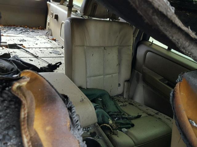 5LMJJ3J52BEJ06199 - 2011 LINCOLN NAVIGATOR 白色 照片 6