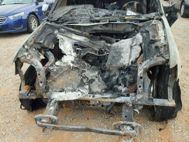 5LMJJ3J52BEJ06199 - 2011 LINCOLN NAVIGATOR 白色 照片 7