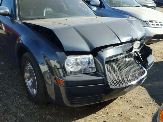 2C3KA43RX7H689448 - 2007 CHRYSLER 300 GRAY photo 9