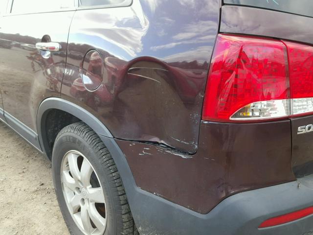 5XYKT3A14BG087892 - 2011 KIA SORENTO BA PURPLE photo 9