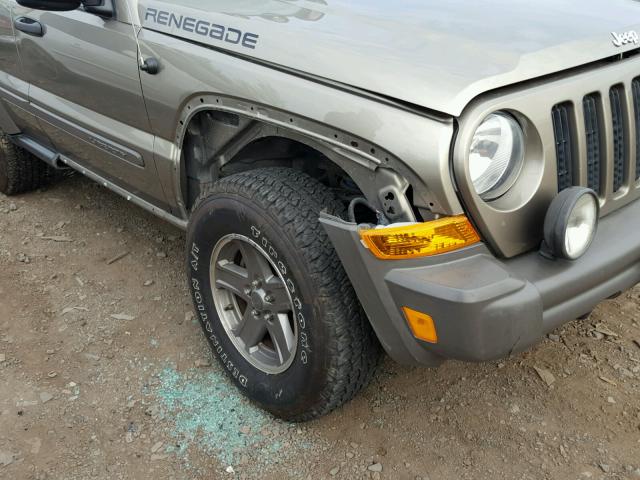 1J8GL38K05W703351 - 2005 JEEP LIBERTY RE BEIGE photo 9
