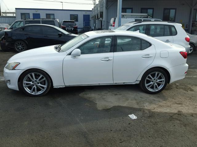 JTHBK262972050951 - 2007 LEXUS IS 250 WHITE photo 9