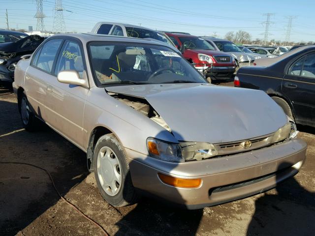 1NXBB02E7VZ578636 - 1997 TOYOTA COROLLA DX GOLD photo 1