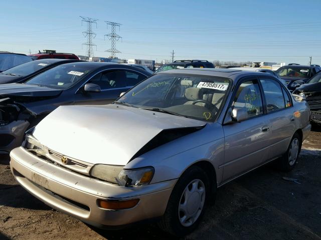 1NXBB02E7VZ578636 - 1997 TOYOTA COROLLA DX GOLD photo 2