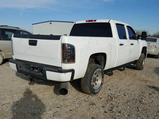 1GCHK236X8F176376 - 2008 CHEVROLET SILVERADO WHITE photo 4