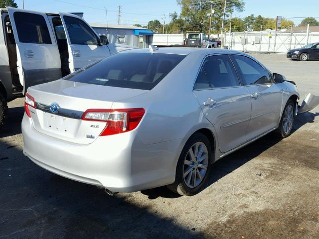 4T1BD1FK0EU108545 - 2014 TOYOTA CAMRY HYBR SILVER photo 4