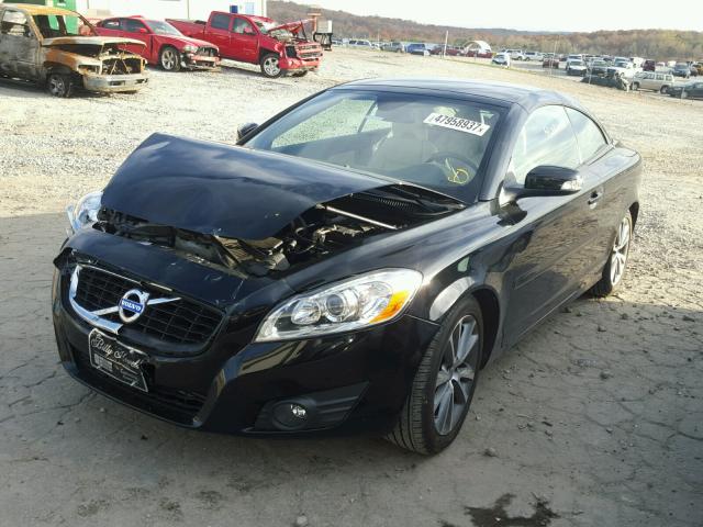 YV1672MC2BJ109055 - 2011 VOLVO C70 T5 BLACK photo 2