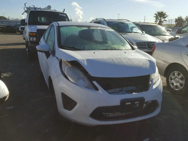 3FADP4AJXBM172635 - 2011 FORD FIESTA S WHITE photo 1