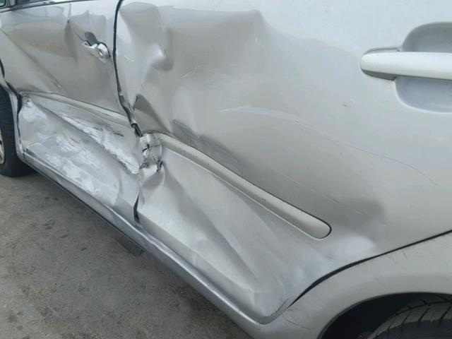 4T1BE32K45U103024 - 2005 TOYOTA CAMRY LE 银色 照片 10