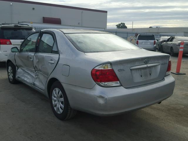 4T1BE32K45U103024 - 2005 TOYOTA CAMRY LE 银色 照片 3