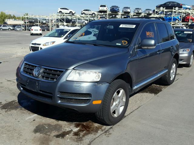 WVGZG77L35D082460 - 2005 VOLKSWAGEN TOUAREG 3. GRAY photo 2