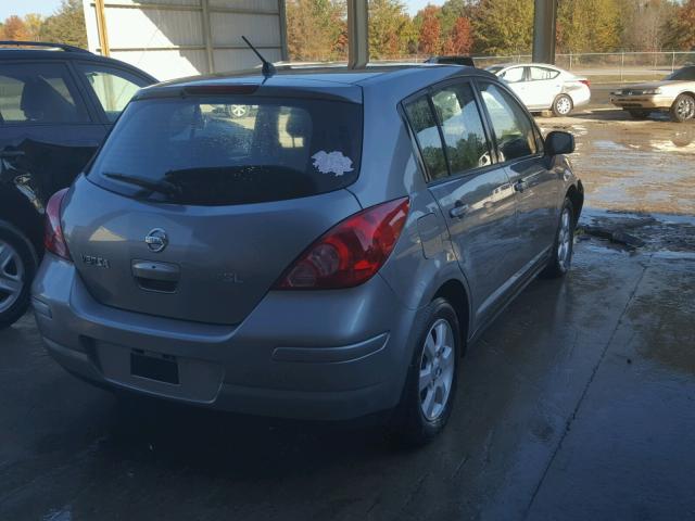 3N1BC13EX9L377709 - 2009 NISSAN VERSA S GRAY photo 4