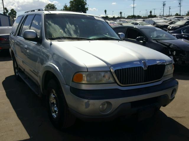 5LMRU27L1WLJ45703 - 1998 LINCOLN NAVIGATOR Күміс фото 1