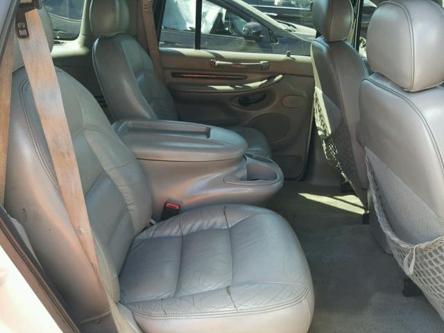 5LMRU27L1WLJ45703 - 1998 LINCOLN NAVIGATOR Күміс фото 6