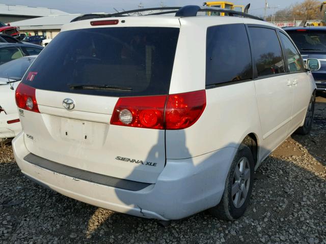 5TDZK22CX8S222316 - 2008 TOYOTA SIENNA XLE WHITE photo 4