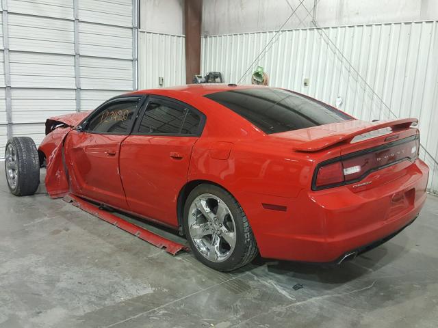 2C3CDXHGXDH725221 - 2013 DODGE CHARGER SX RED photo 3