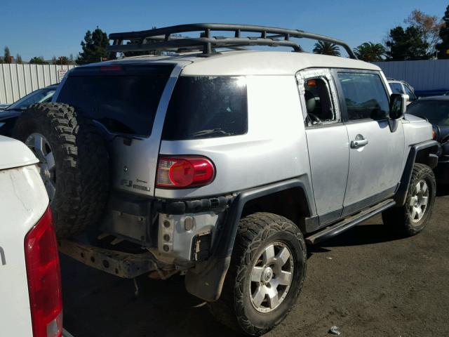 JTEBU11F880106502 - 2008 TOYOTA FJ CRUISER SILVER photo 4