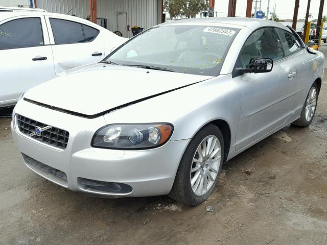 YV1MC682X6J005379 - 2006 VOLVO C70 T5 SILVER photo 2