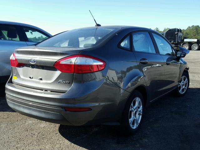 3FADP4BJ0FM122878 - 2015 FORD FIESTA SE GRAY photo 4