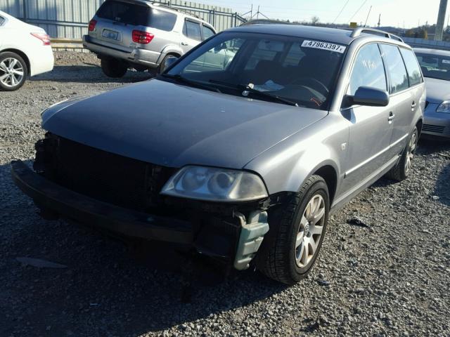 WVWVD63B72E251307 - 2002 VOLKSWAGEN PASSAT GLS GRAY photo 2