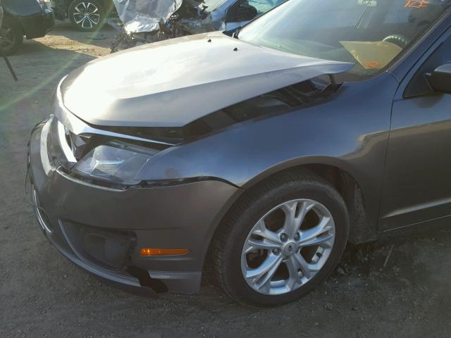 3FAHP0HG2CR230066 - 2012 FORD FUSION SE GRAY photo 9