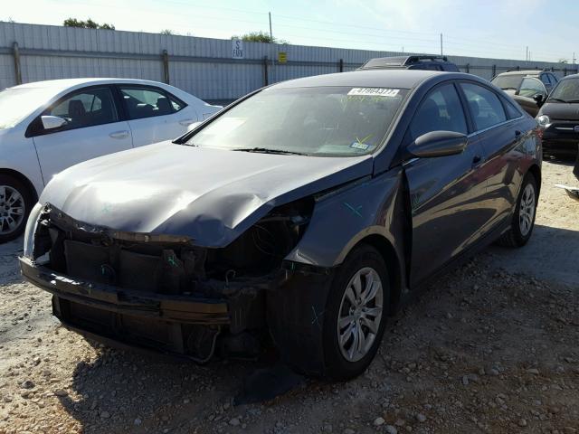 5NPEB4AC9BH084681 - 2011 HYUNDAI SONATA GLS GRAY photo 2