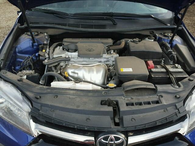 4T1BF1FKXFU984048 - 2015 TOYOTA CAMRY LE BLUE photo 7