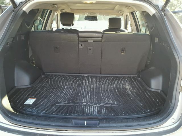 5XYZW4LA4HG502212 - 2017 HYUNDAI SANTA FE S SILVER photo 9