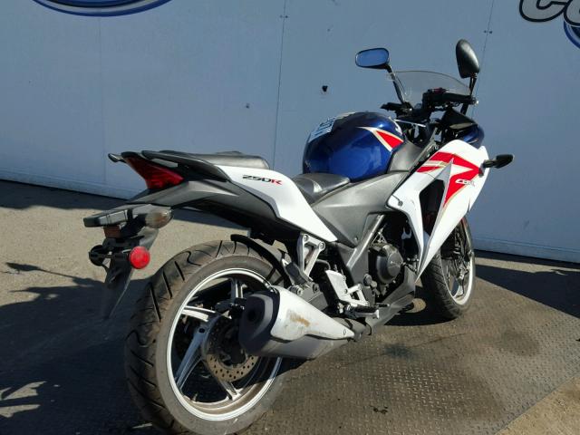 MLHMC4104C5201693 - 2012 HONDA CBR250 R TWO TONE photo 4