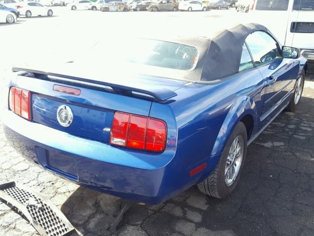 1ZVFT84NX65143312 - 2006 FORD MUSTANG BLUE photo 4