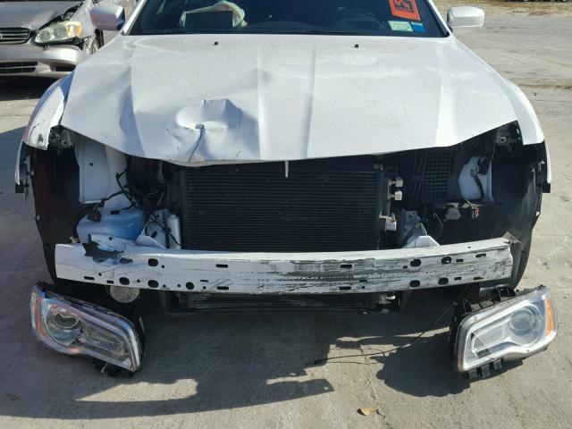 2C3CCAAG9EH143008 - 2014 CHRYSLER 300 WHITE photo 9