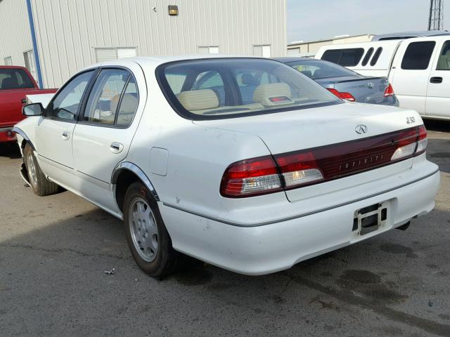 JNKCA21A8XT752405 - 1999 INFINITI I30 WHITE photo 3