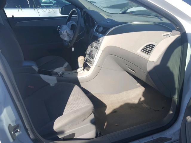 1G1ZC5E10BF139115 - 2011 CHEVROLET MALIBU 1LT WHITE photo 5