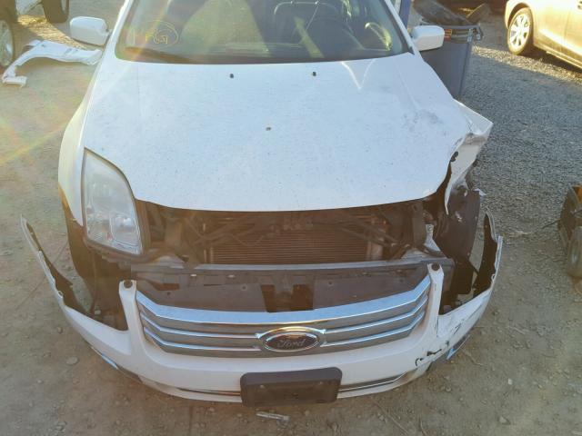 3FAHP021X8R132317 - 2008 FORD FUSION SEL WHITE photo 9