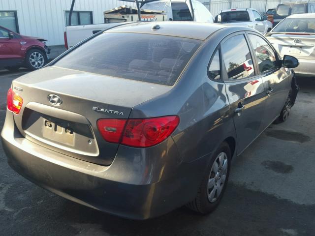 KMHDU46D28U558519 - 2008 HYUNDAI ELANTRA GL GRAY photo 4