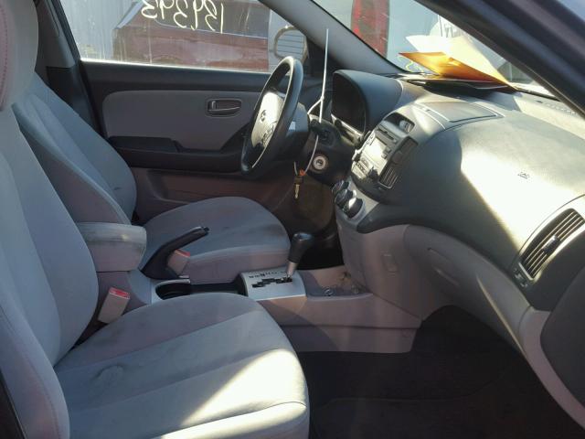 KMHDU46D28U558519 - 2008 HYUNDAI ELANTRA GL GRAY photo 5