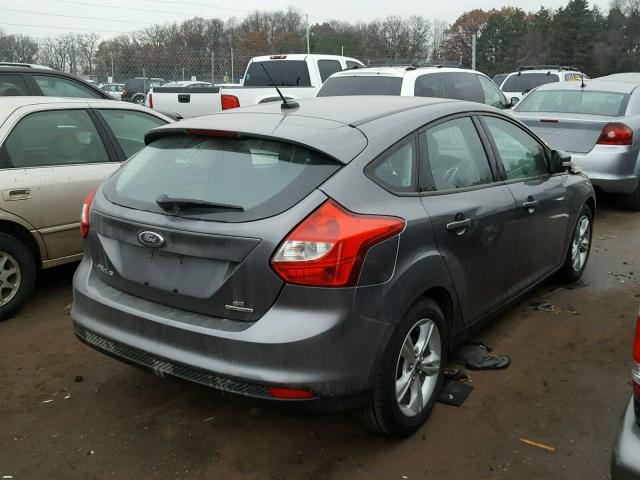 1FADP3K27DL176289 - 2013 FORD FOCUS SE GRAY photo 4