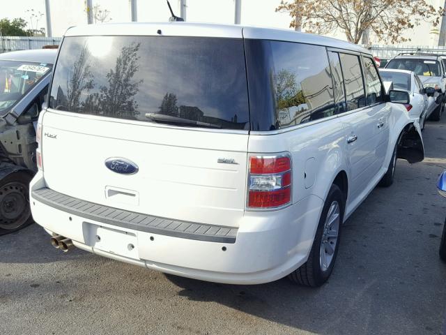 2FMDK52C89BA15059 - 2009 FORD FLEX SEL WHITE photo 4