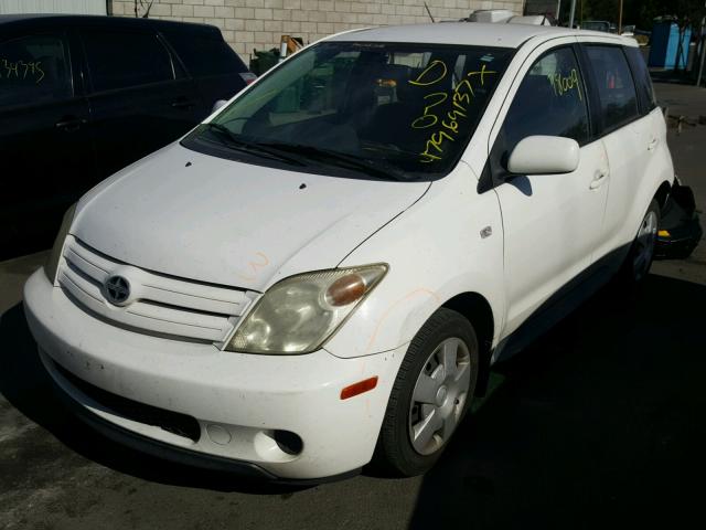 JTKKT624X40049322 - 2004 TOYOTA SCION XA WHITE photo 2