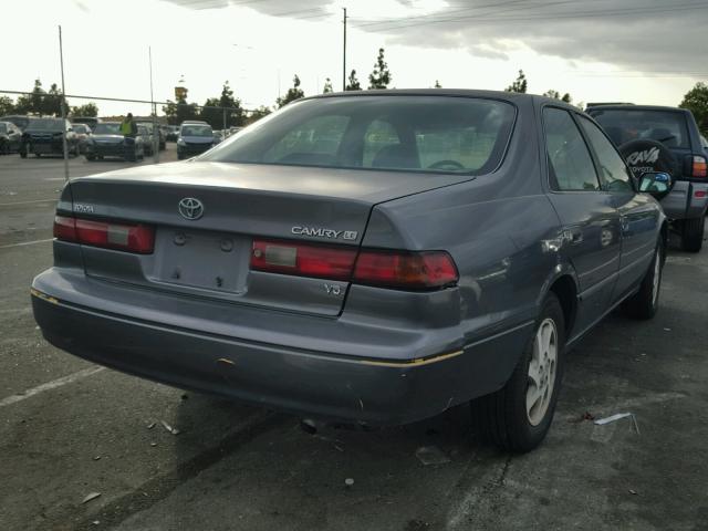 JT2BF22K7X0207330 - 1999 TOYOTA CAMRY LE GRAY photo 4