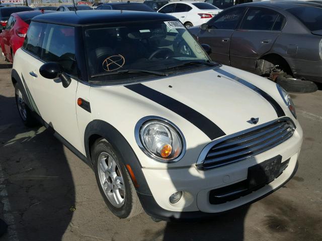 WMWSU3C52DT686162 - 2013 MINI COOPER WHITE photo 1