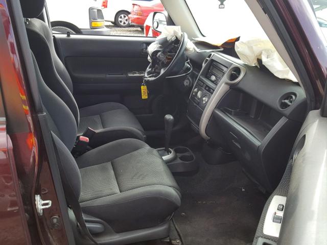 JTLKT324954028918 - 2005 TOYOTA SCION XB მუქწითელი ფოტო 5