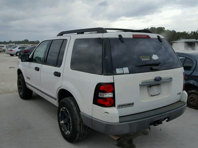 1FMEU62E76UA50056 - 2006 FORD EXPLORER X WHITE photo 3