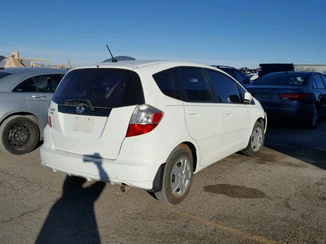 JHMGE8G35DC051107 - 2013 HONDA FIT WHITE photo 4