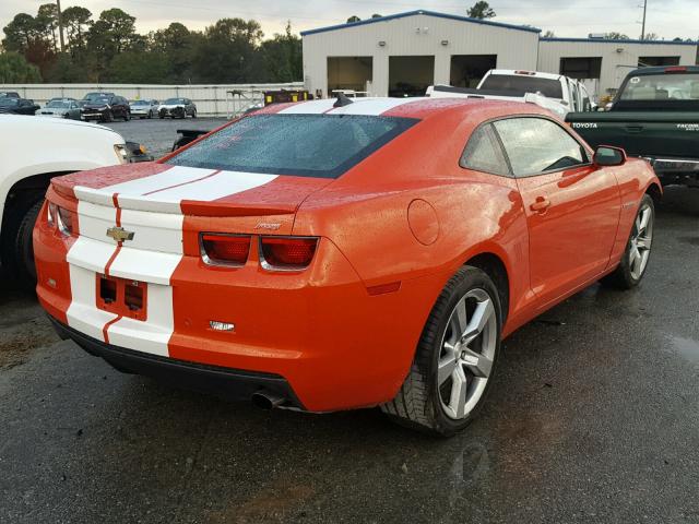 2G1FG1ED2B9111402 - 2011 CHEVROLET CAMARO LT ORANGE photo 4