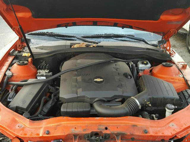 2G1FG1ED2B9111402 - 2011 CHEVROLET CAMARO LT ORANGE photo 7