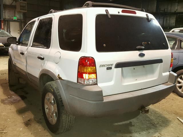 1FMYU04162KD65196 - 2002 FORD ESCAPE XLT WHITE photo 3