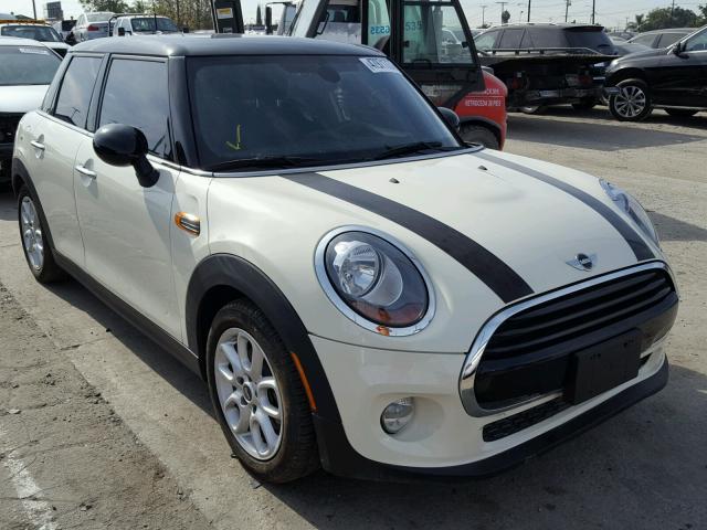 WMWXU1C55G2D57379 - 2016 MINI COOPER WHITE photo 1