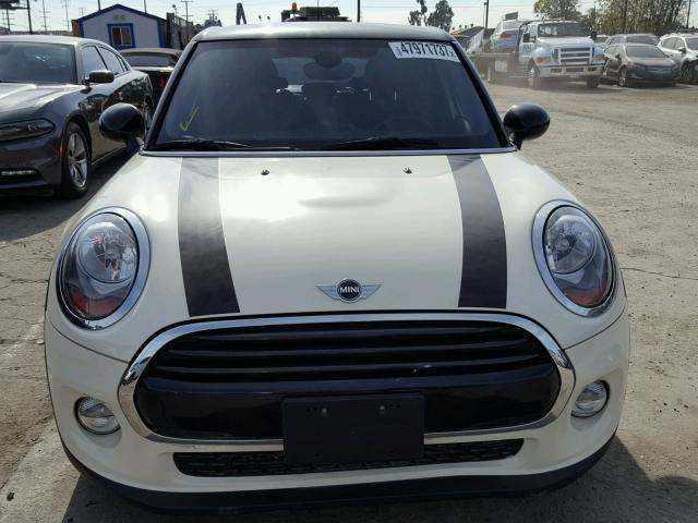 WMWXU1C55G2D57379 - 2016 MINI COOPER WHITE photo 9